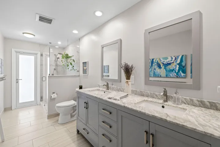 2911 NW 28th Terrace - 56.jpg-SMALL