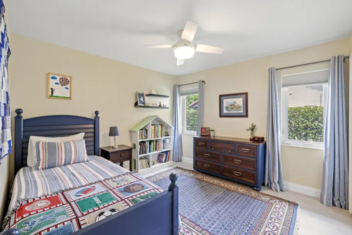 2911 NW 28th Terrace - 54.jpg-SMALL
