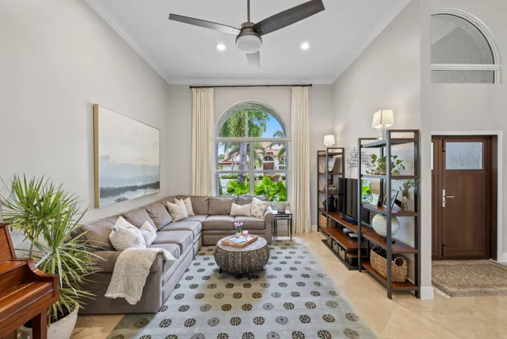 2911 NW 28th Terrace - 11.jpg-SMALL