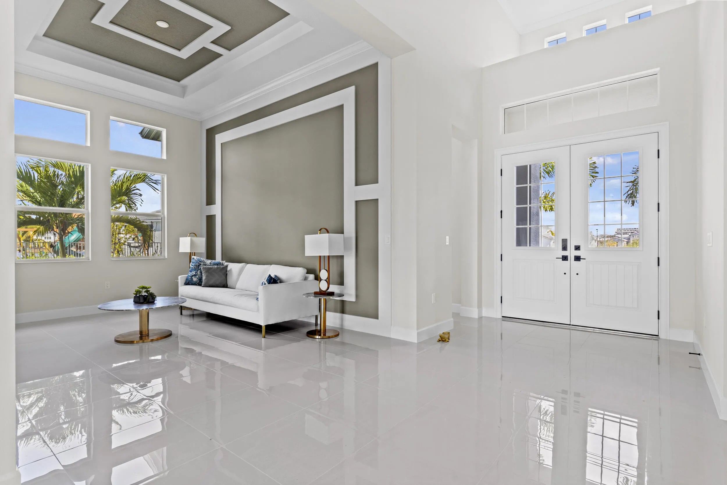 Entrance/Dining Room