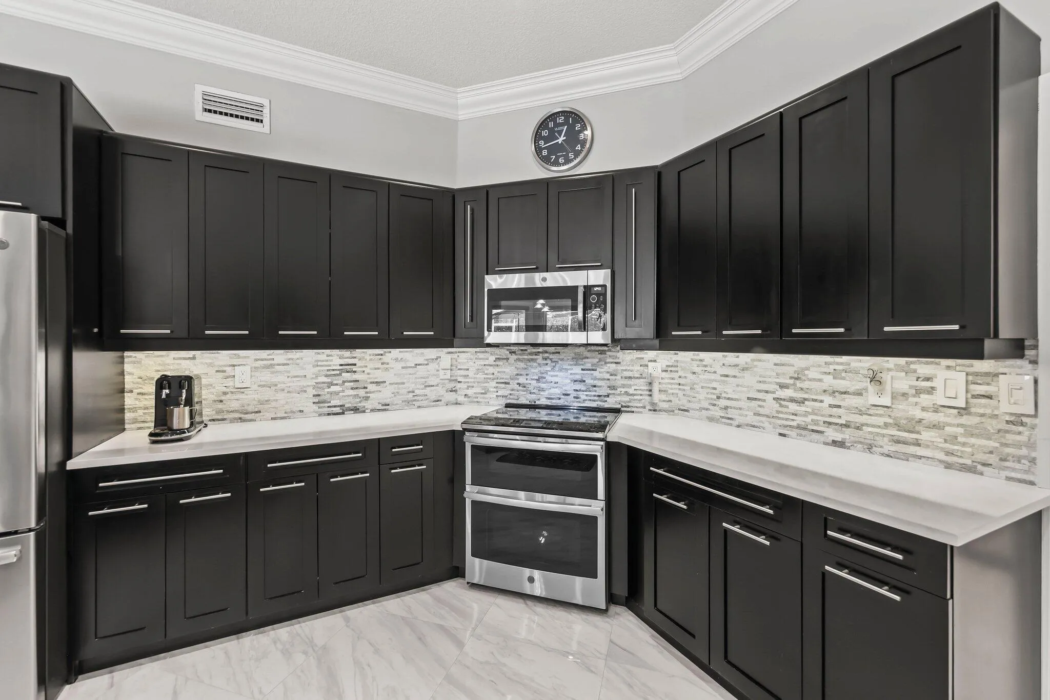 20317 Hacienda Court - 19.jpg-SMALL