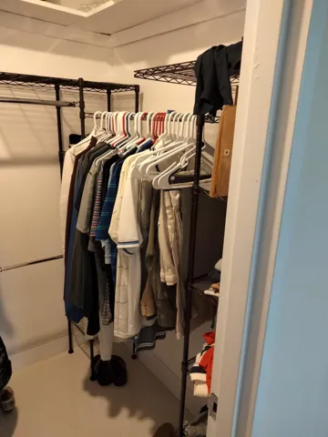 Unit 10k - walkin closet