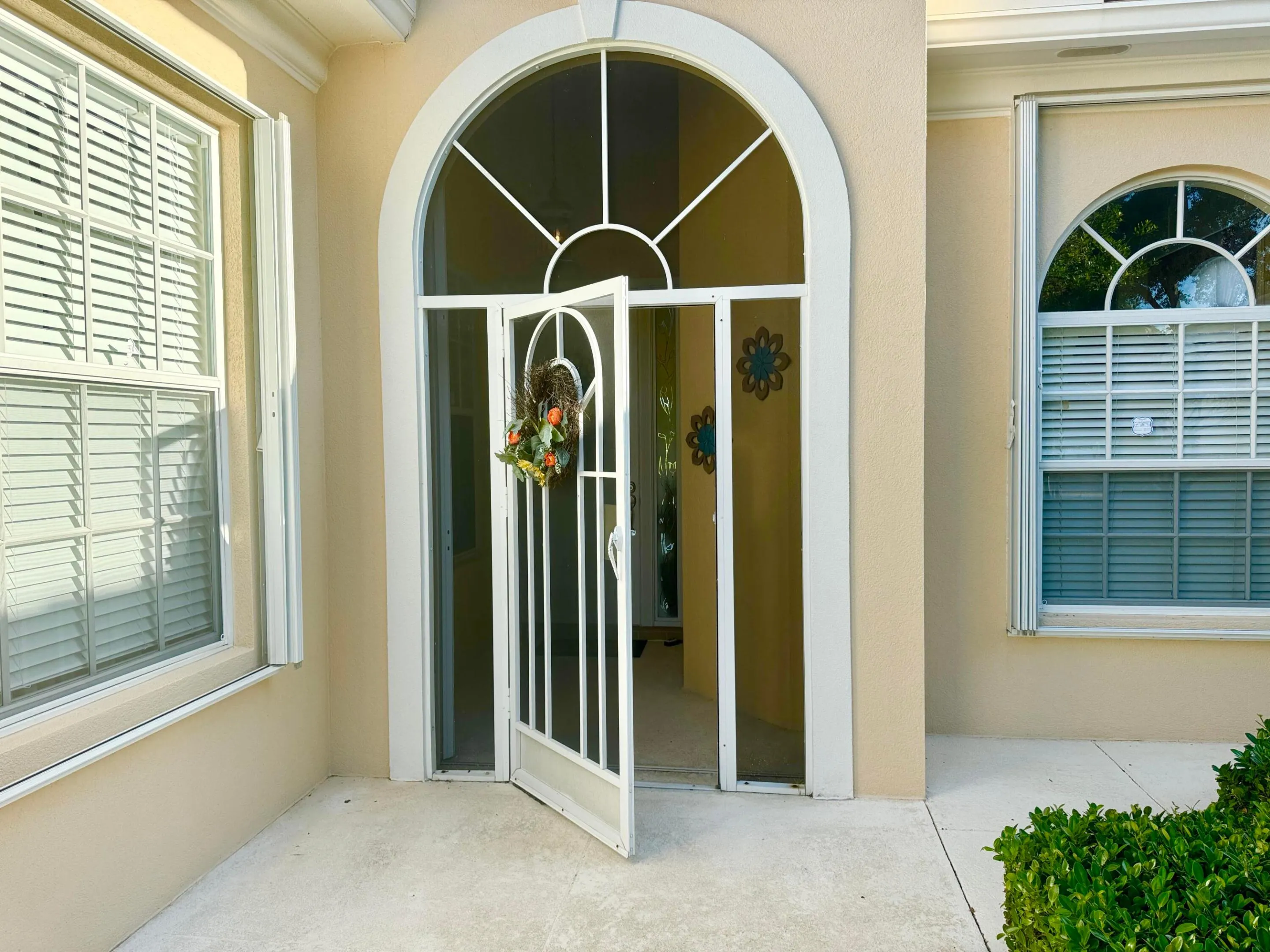 screened entrance