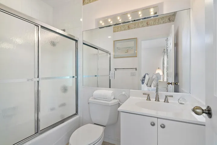 En Suite Bathroom Second Bedroom