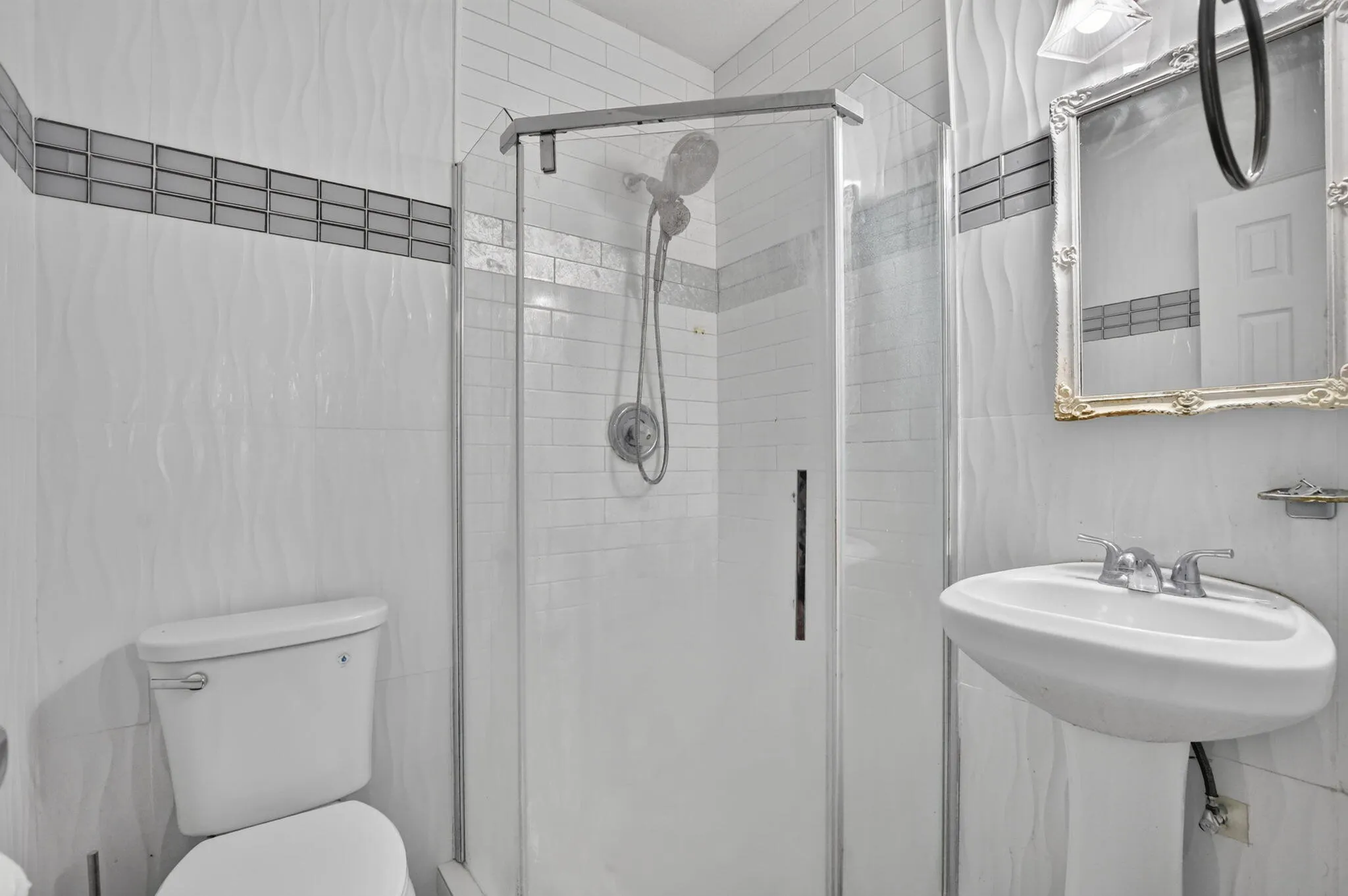 2nd Bathroom