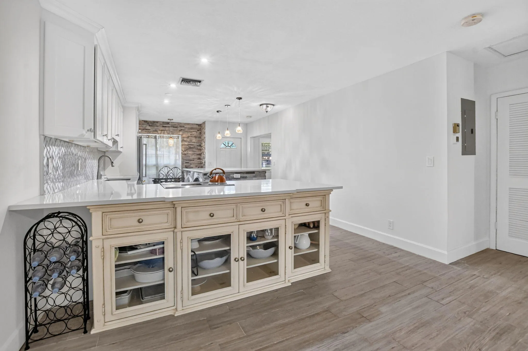 Dining/Kitchen