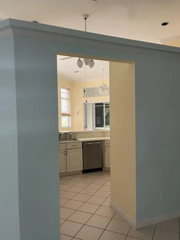 Entry to Kitchen