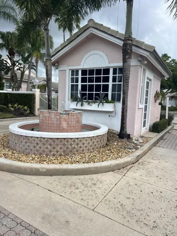 Entry Gate to Fairway Villas