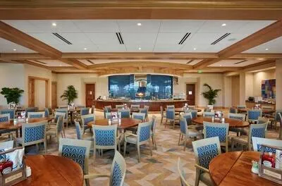 The_BallenIsles_Grille_Room_