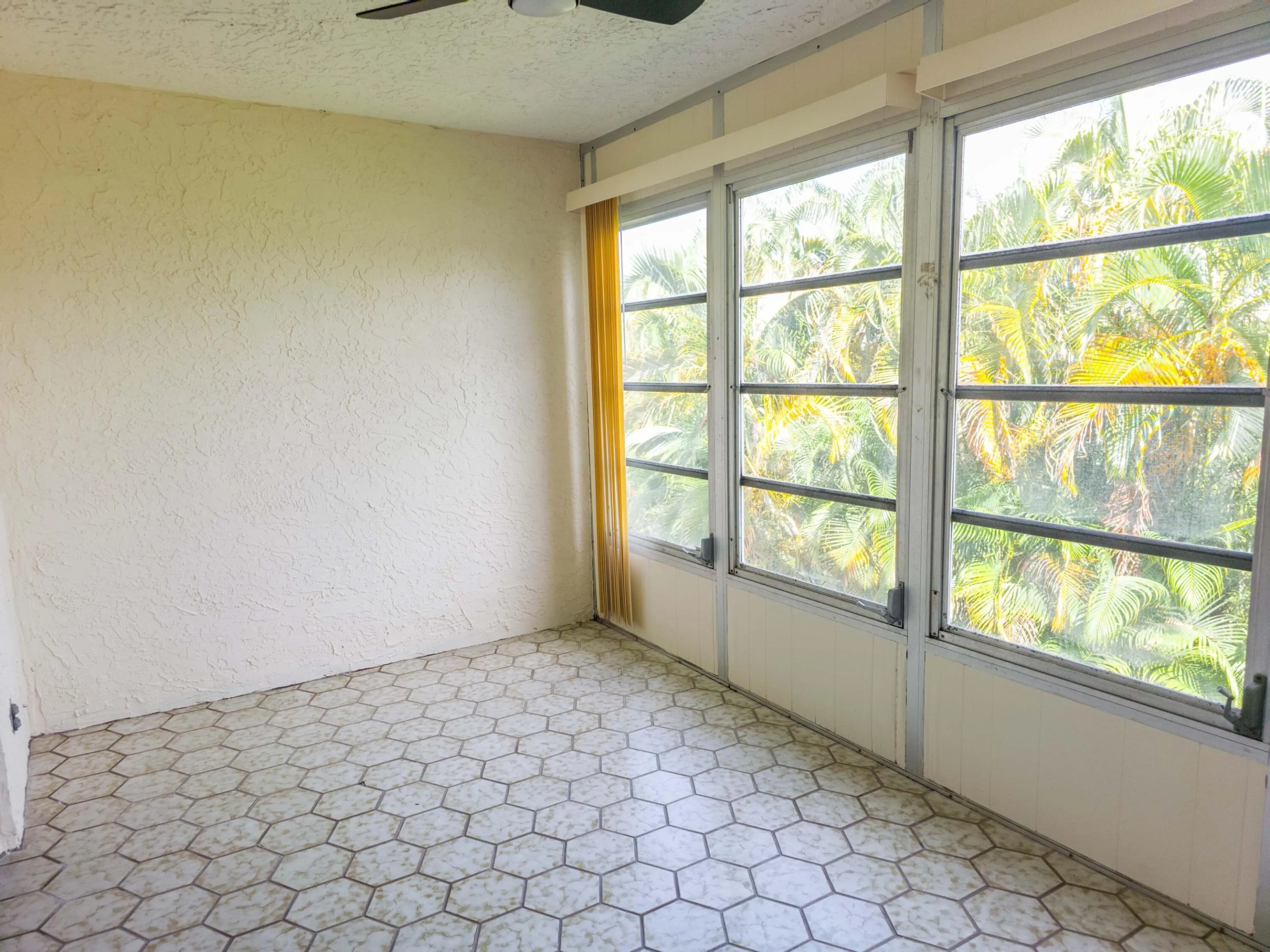 Porch 1