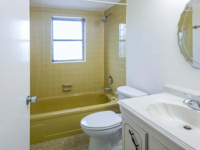 2nd Bathroom