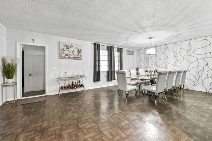11 Dining area 01