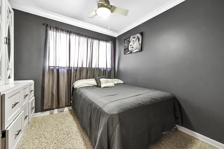 19 Bedroom 01