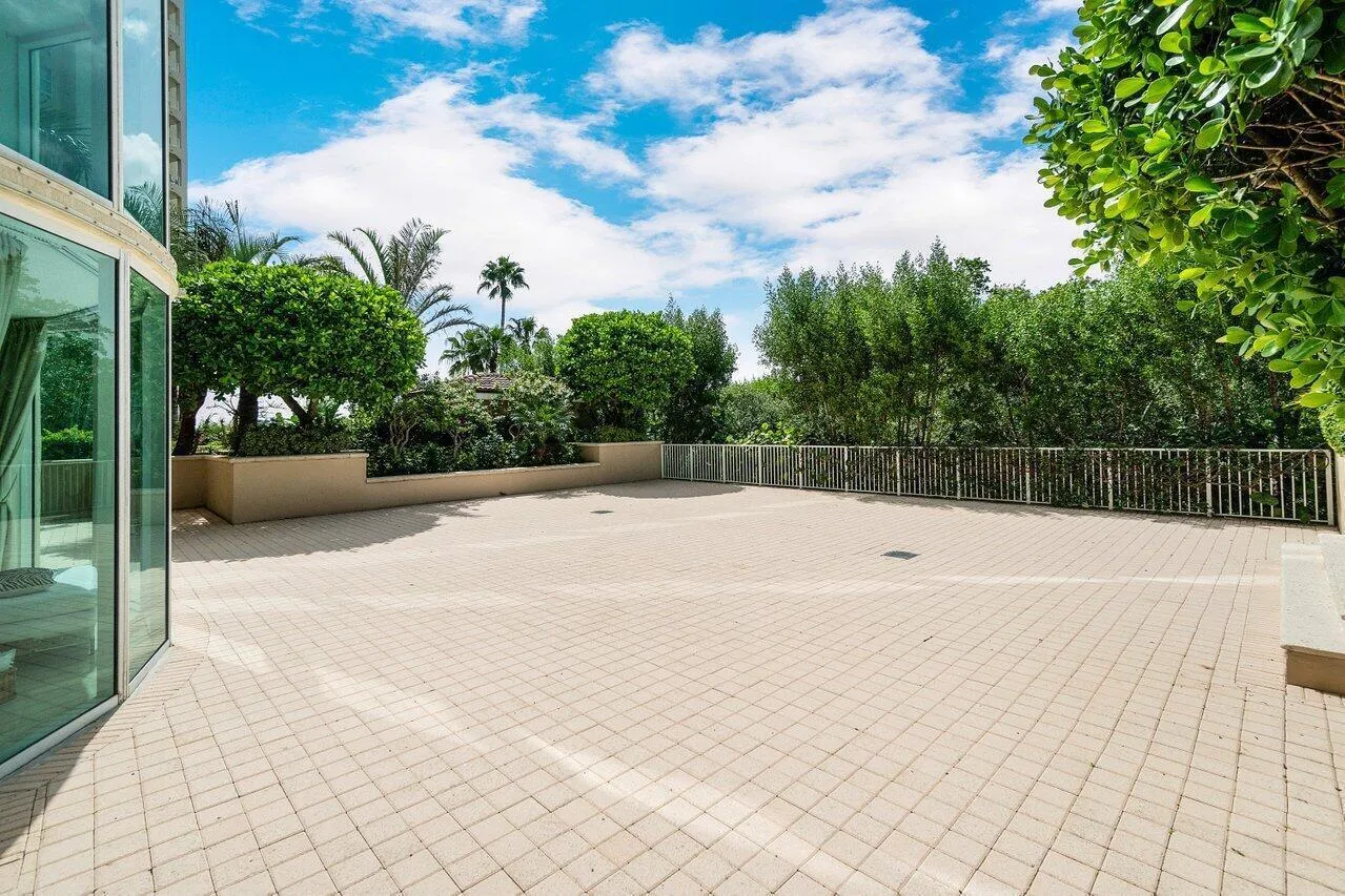 024-3720SouthOceanBoulevard-HighlandBeac
