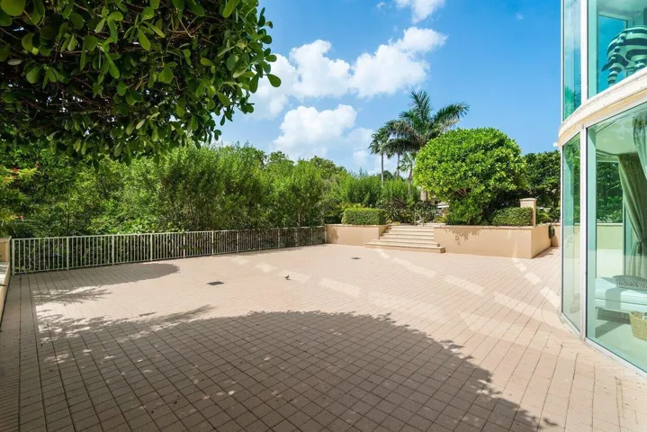 025-3720SouthOceanBoulevard-HighlandBeac
