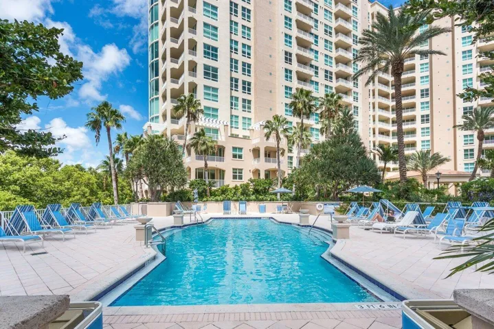 040-3720SouthOceanBoulevard-HighlandBeac