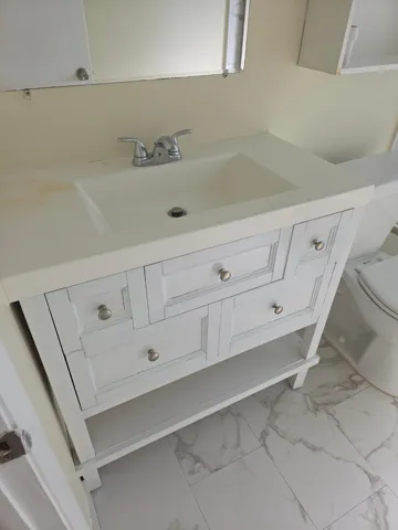 1820 N LAUDERDALE #3404 BATHROOM 2