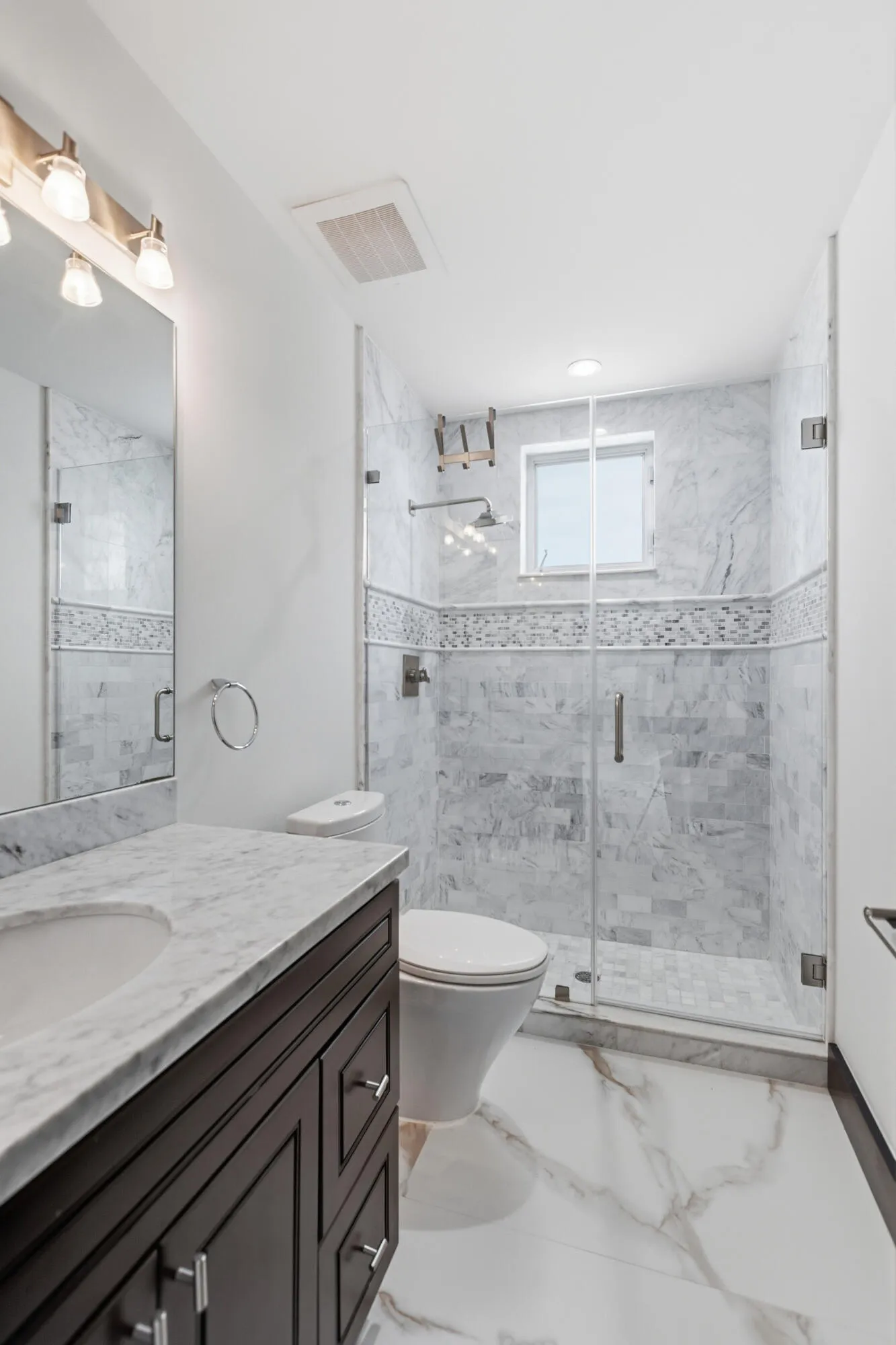 284 NE 7th Street-0297
