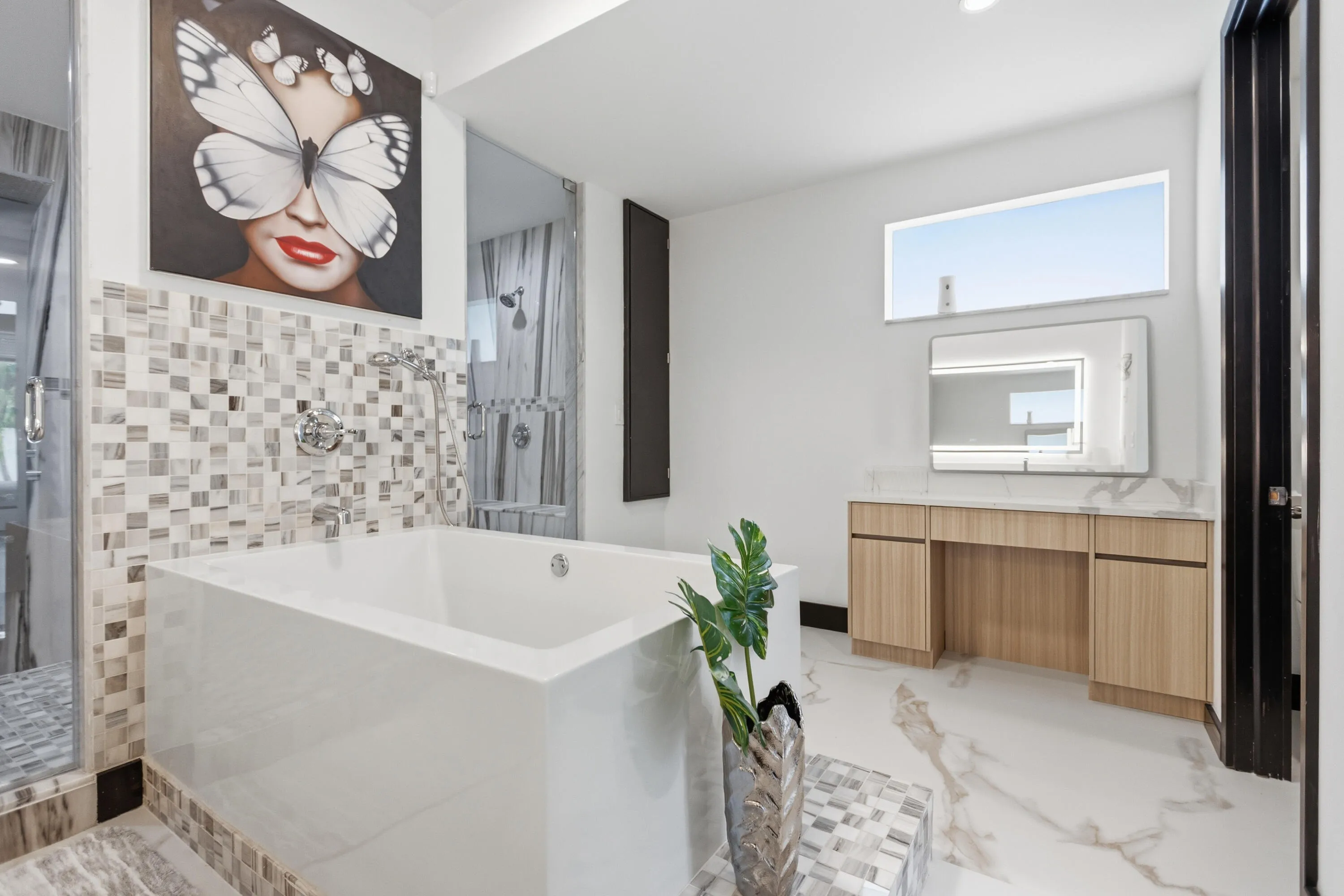 284 NE 7th Street-0514