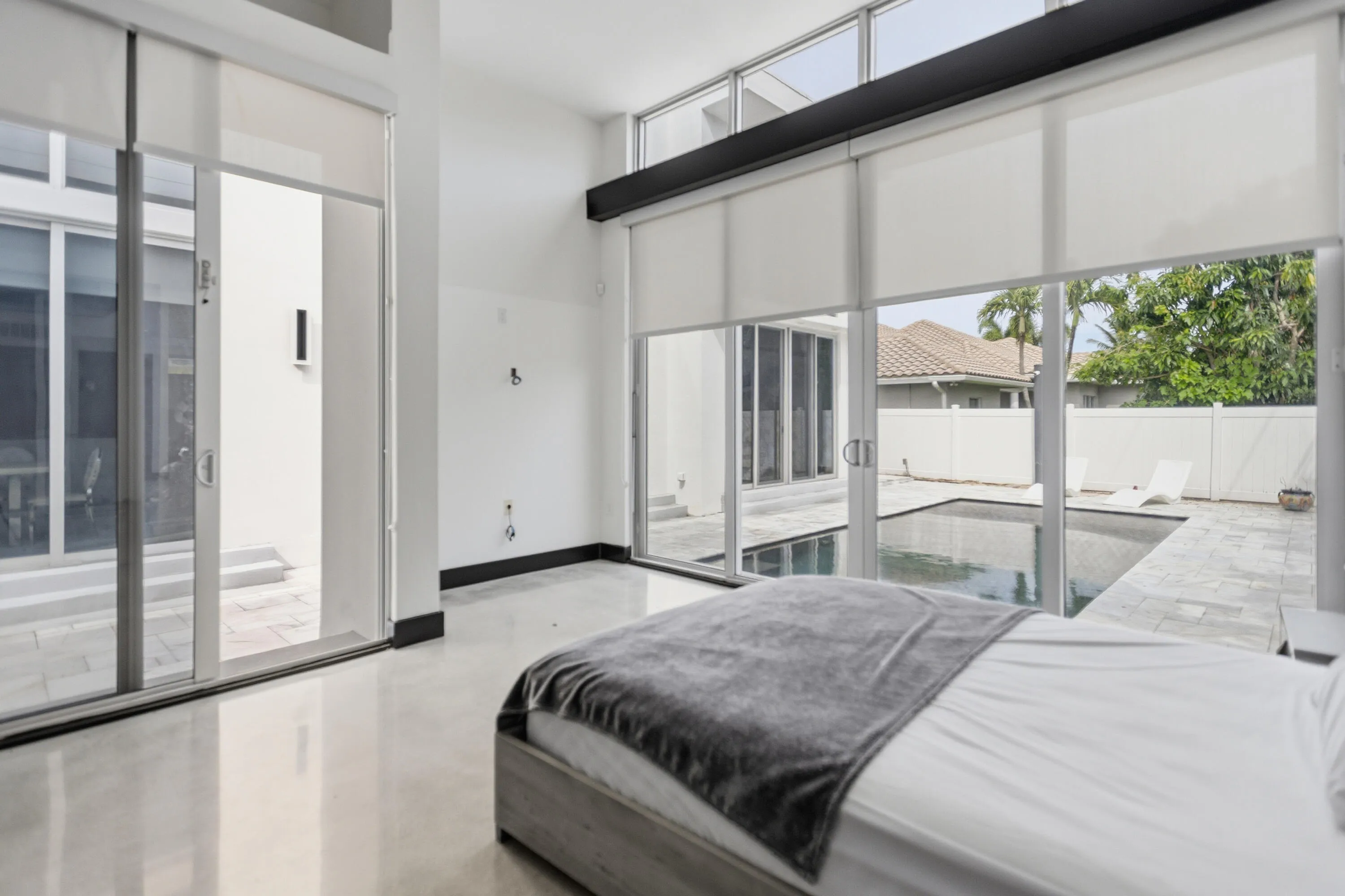 284 NE 7th Street-0773