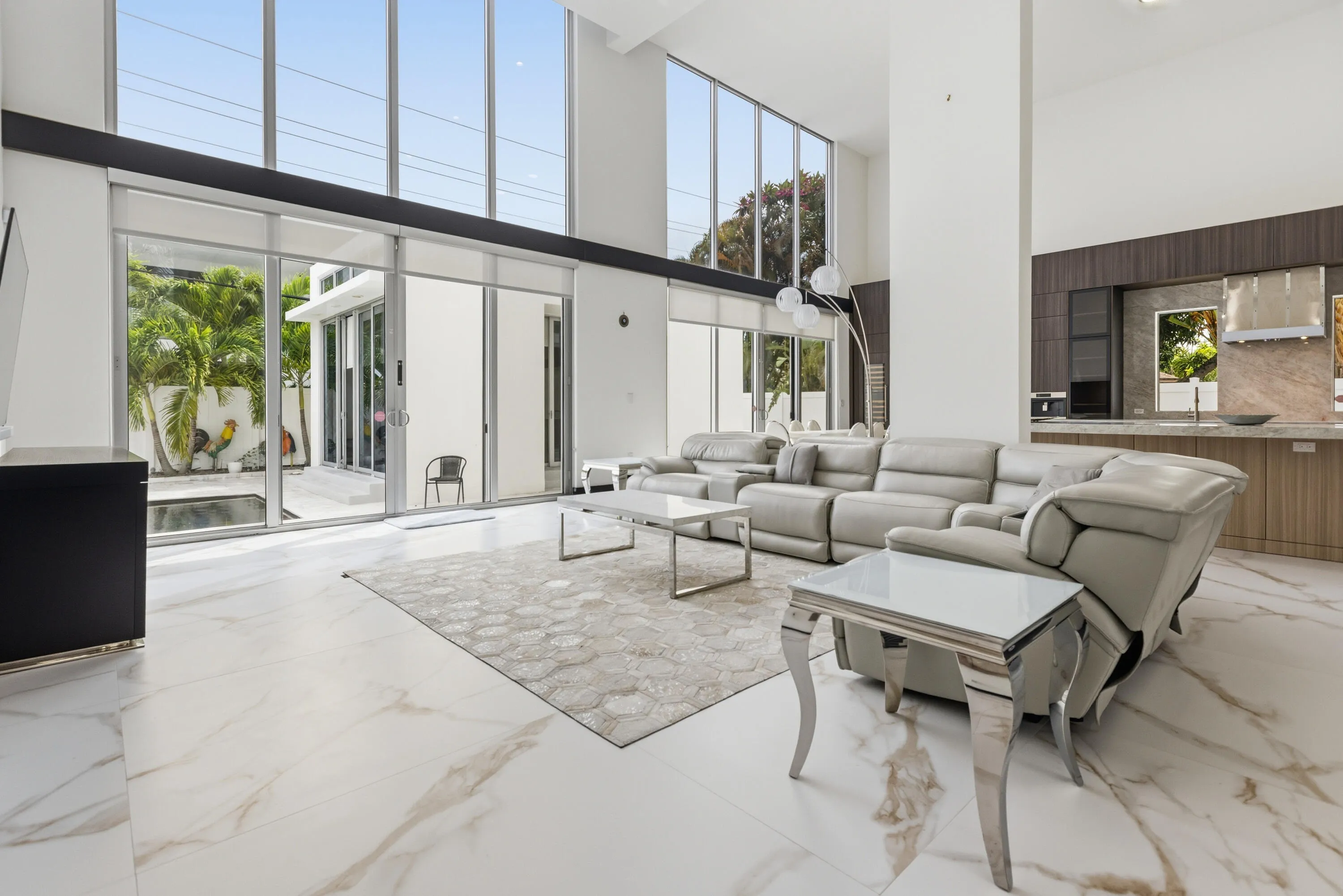 284 NE 7th Street-0304