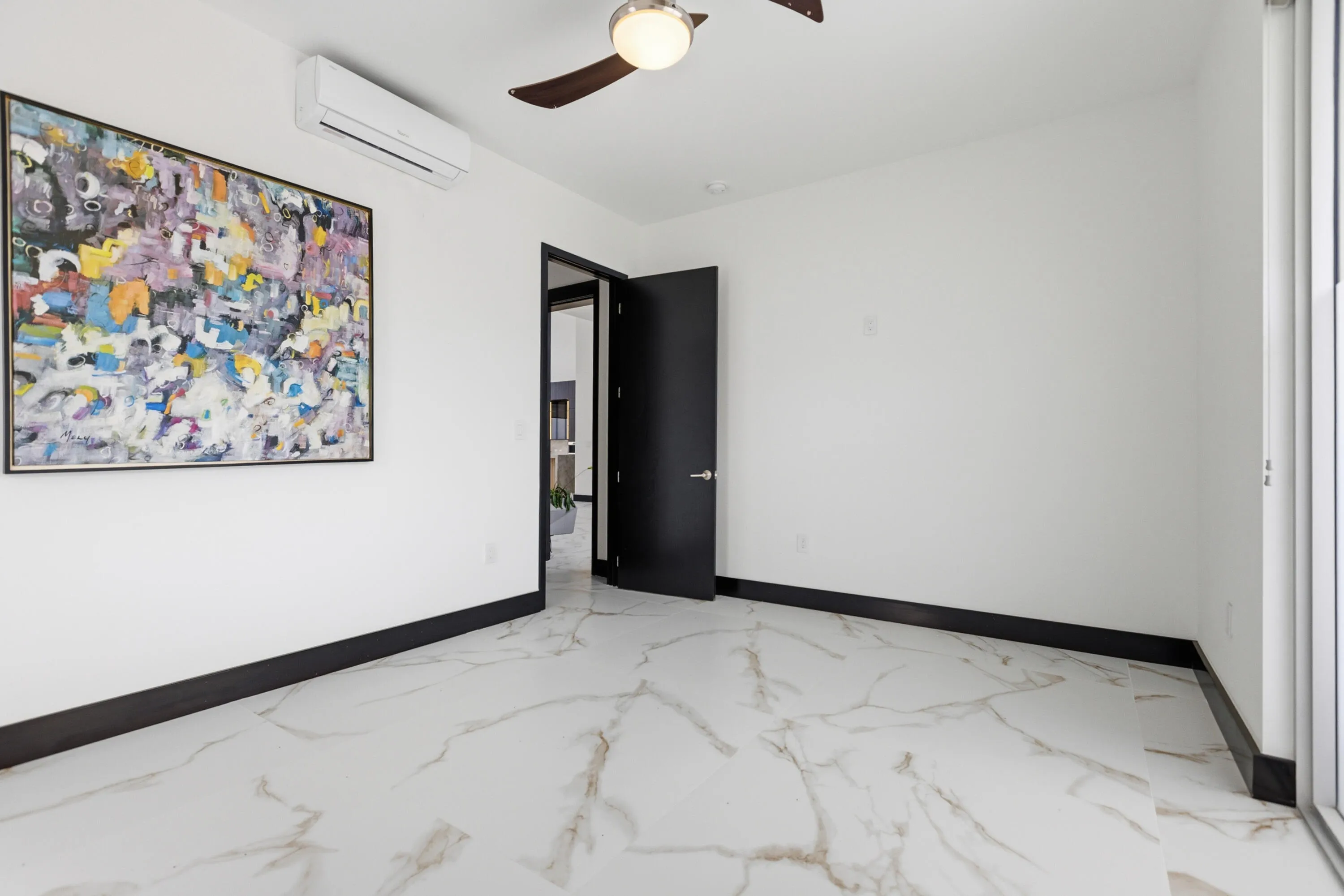 284 NE 7th Street-0283
