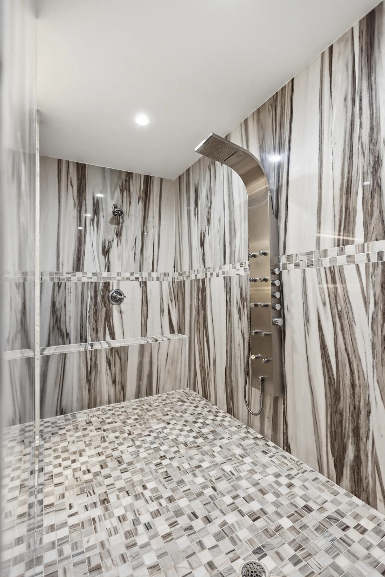 284 NE 7th Street-0528