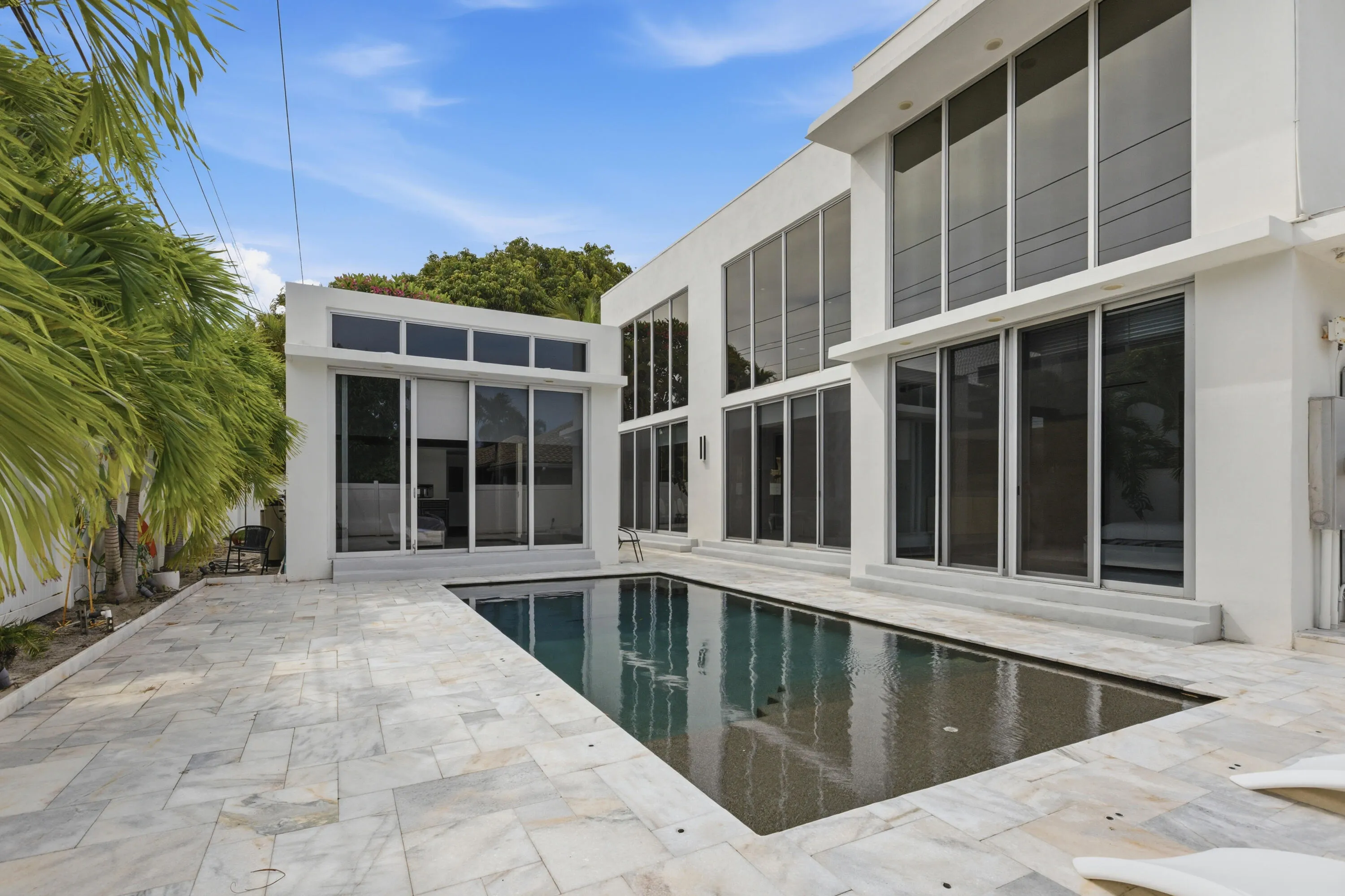 284 NE 7th Street-0731