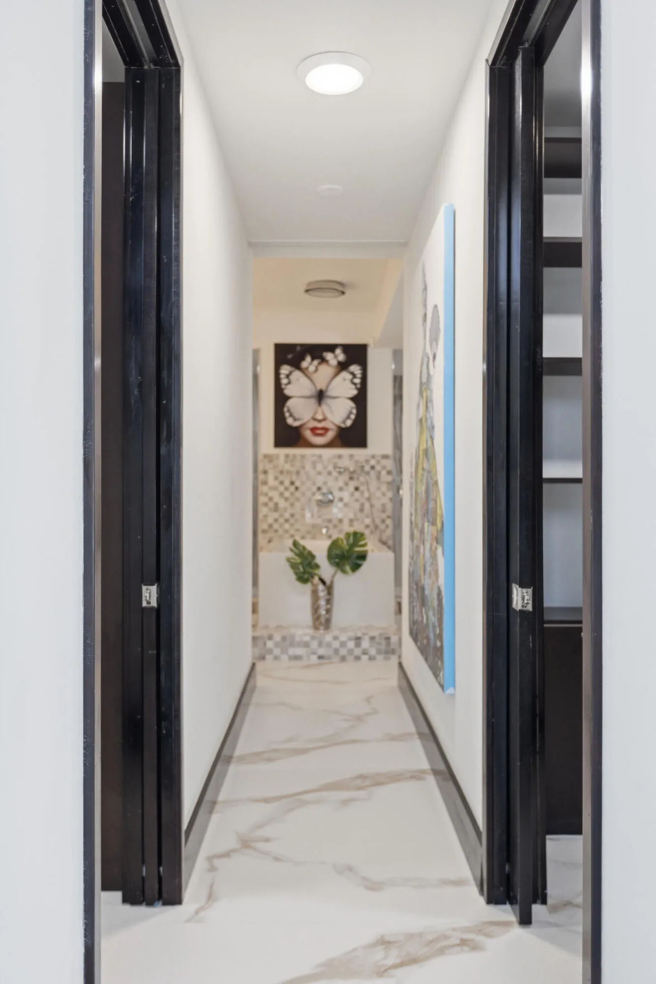 284 NE 7th Street-0479