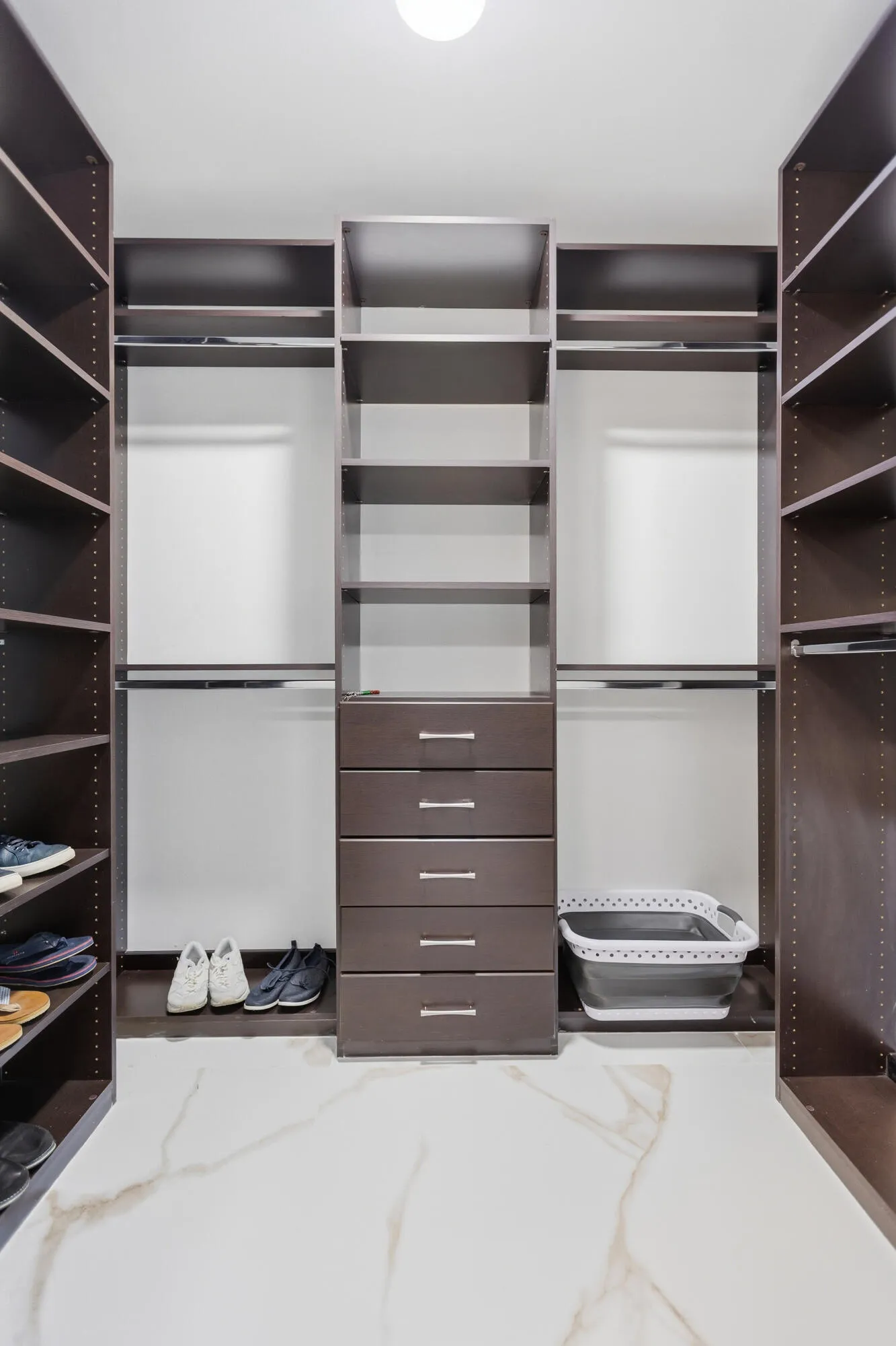 284 NE 7th Street-0486