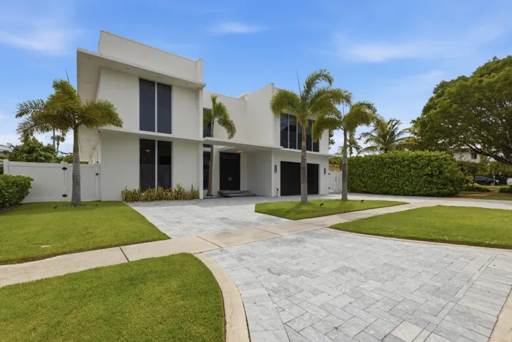 284 NE 7th Street-0822