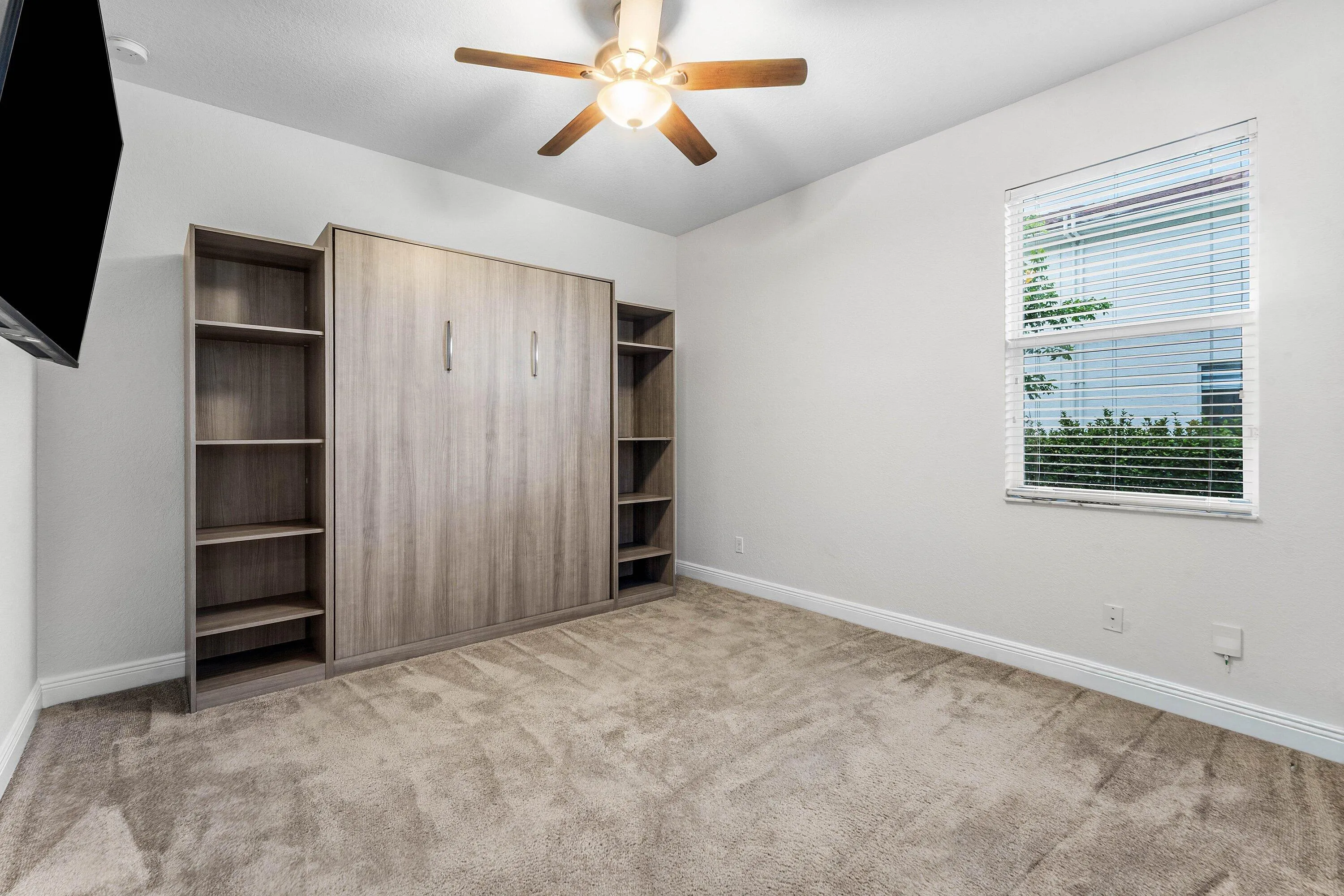 023-141UmbrellaPlace-Jupiter-FL-33458-SM