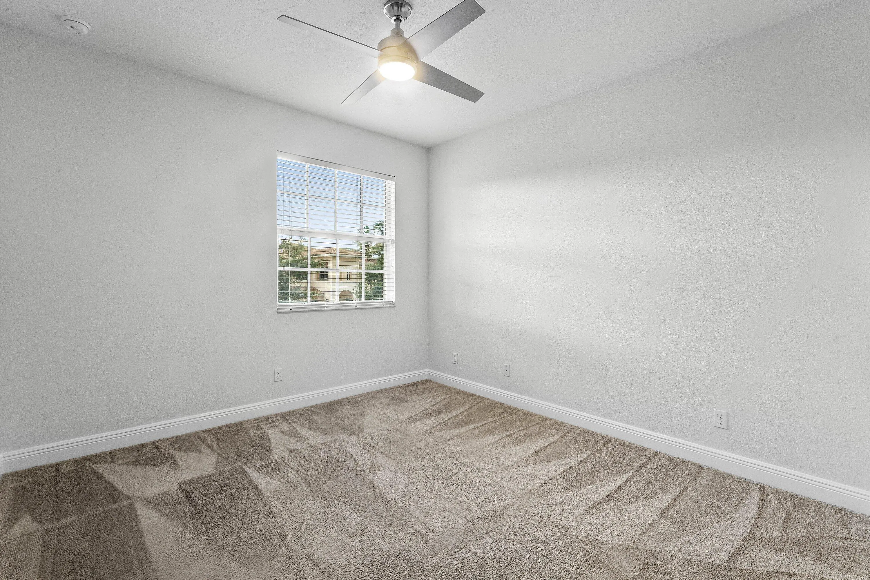 034-141UmbrellaPlace-Jupiter-FL-33458-SM