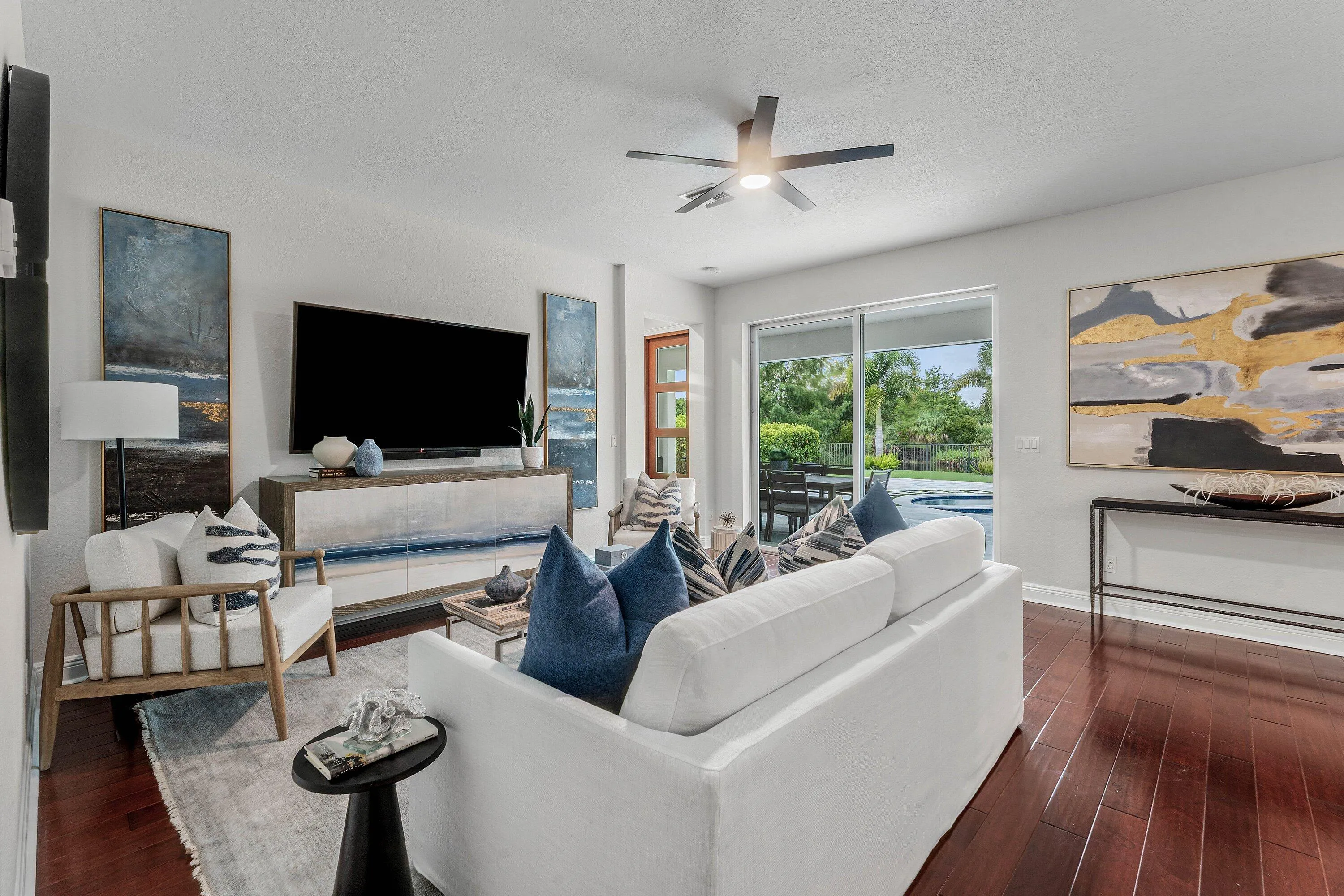 018-141UmbrellaPlace-Jupiter-FL-33458-SM