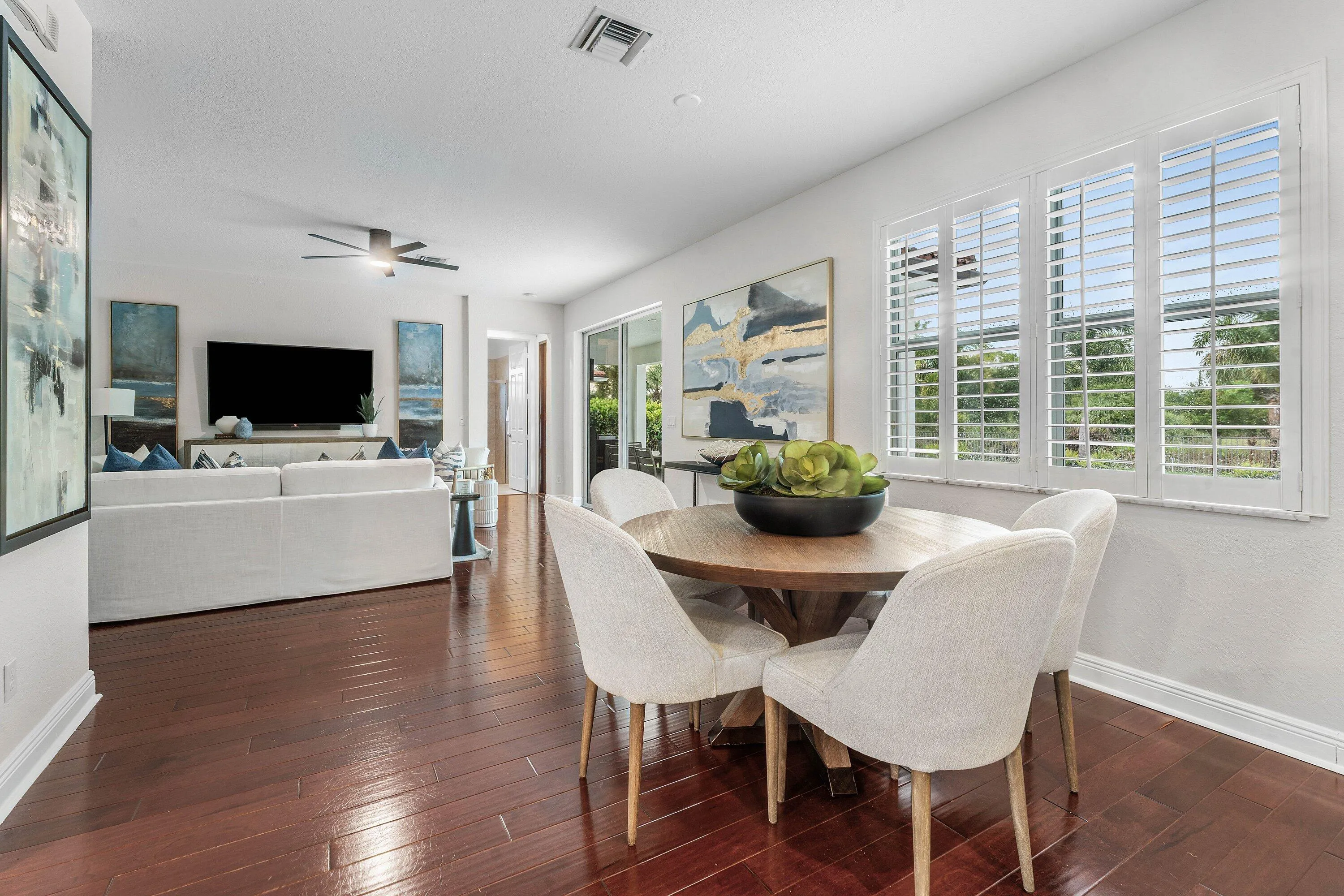 015-141UmbrellaPlace-Jupiter-FL-33458-SM