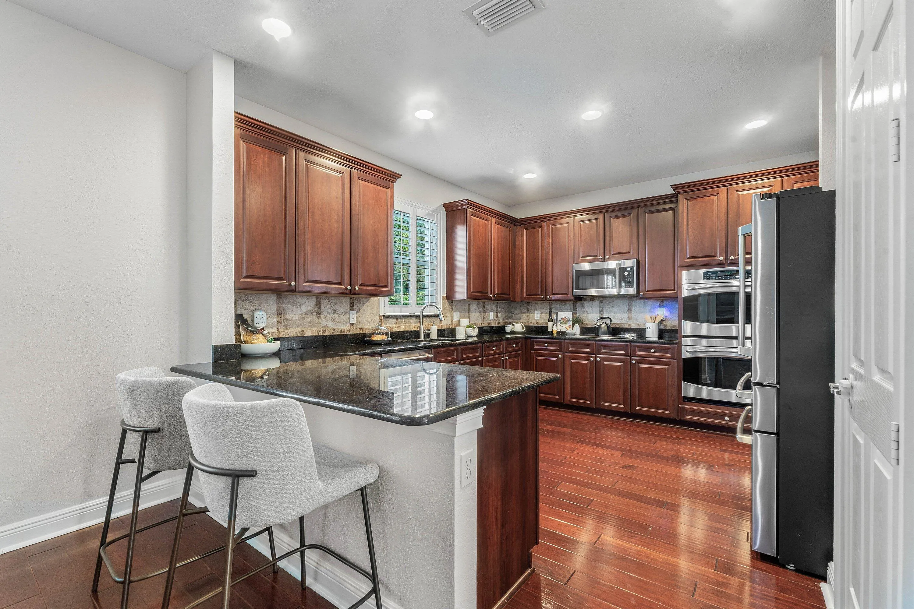 011-141UmbrellaPlace-Jupiter-FL-33458-SM