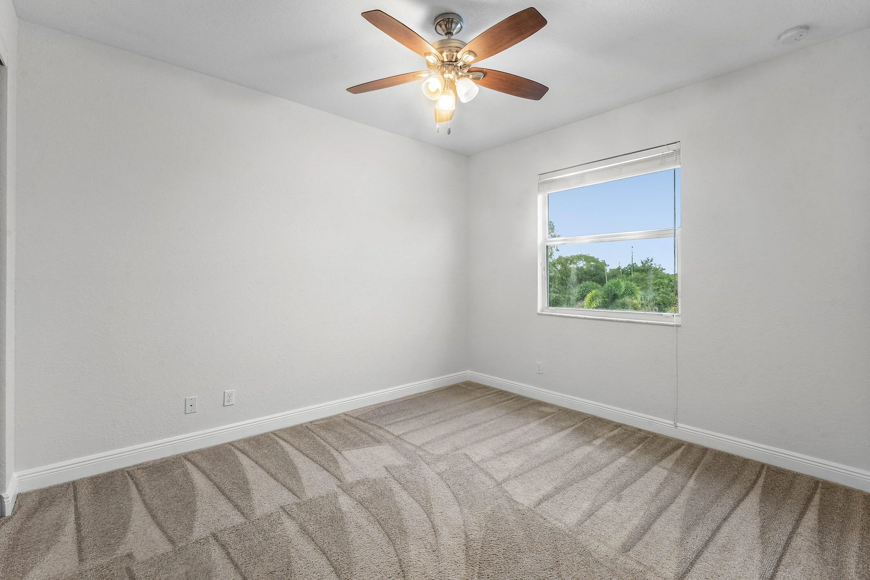 032-141UmbrellaPlace-Jupiter-FL-33458-SM