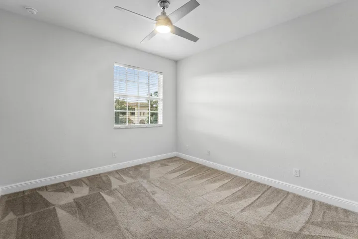 034-141UmbrellaPlace-Jupiter-FL-33458-SM