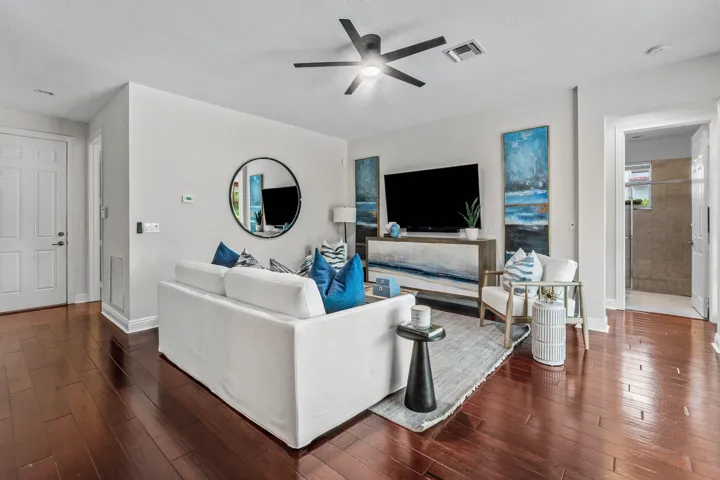 019-141UmbrellaPlace-Jupiter-FL-33458-SM