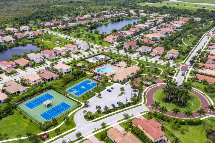 068-141UmbrellaPlace-Jupiter-FL-33458-SM