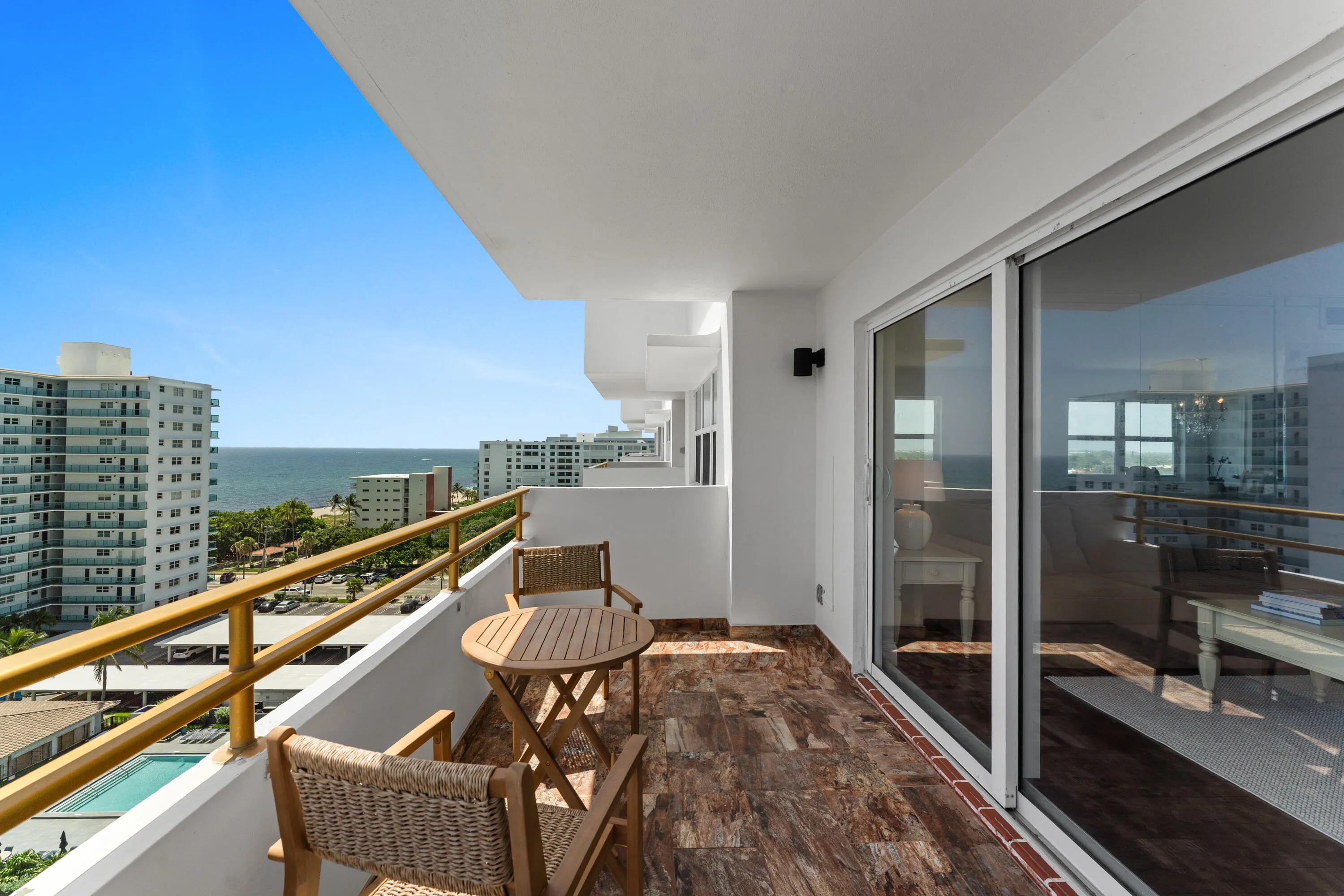 BALCONY