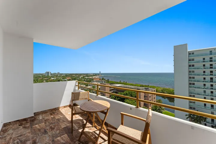 BALCONY OCEAN VIEWS