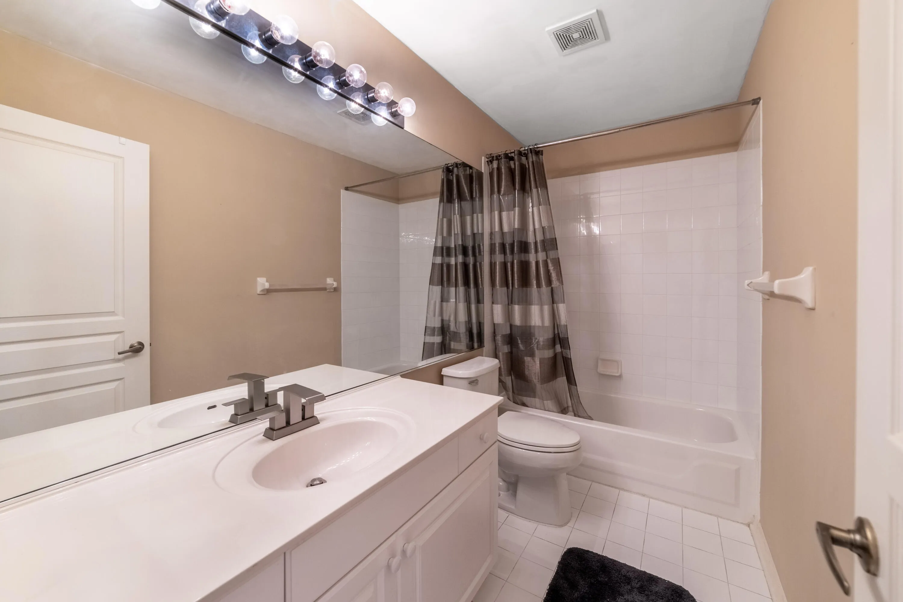 Bathroom3