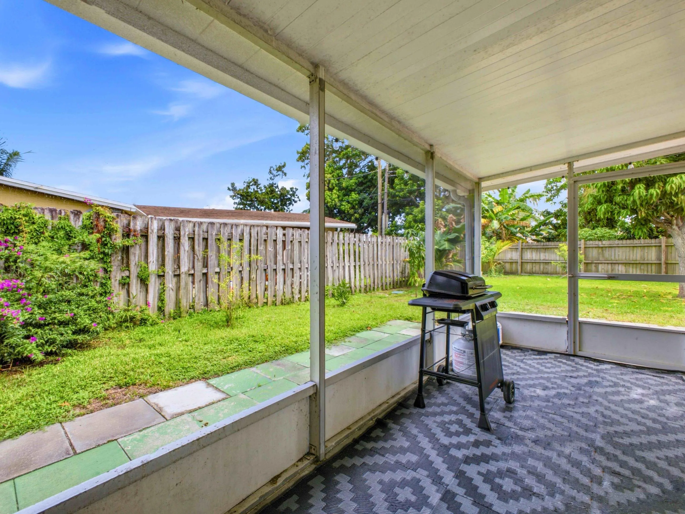 Screened_Porch_1