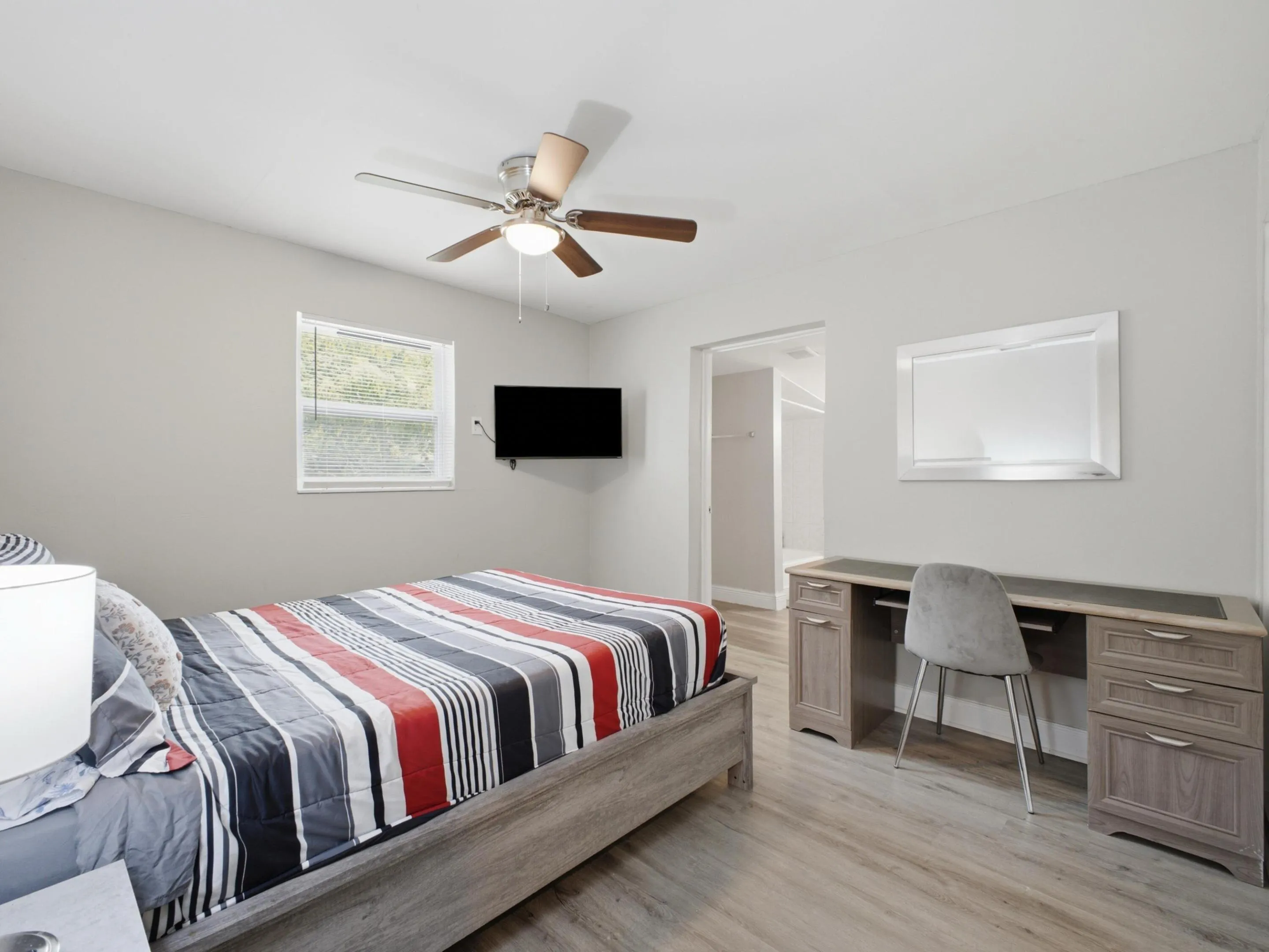 Bedroom_2_1