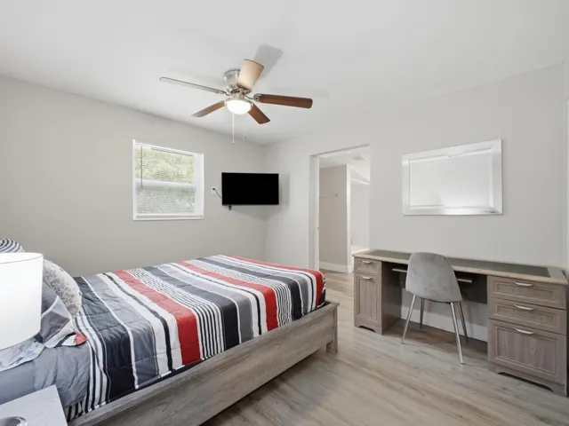 Bedroom_2_1
