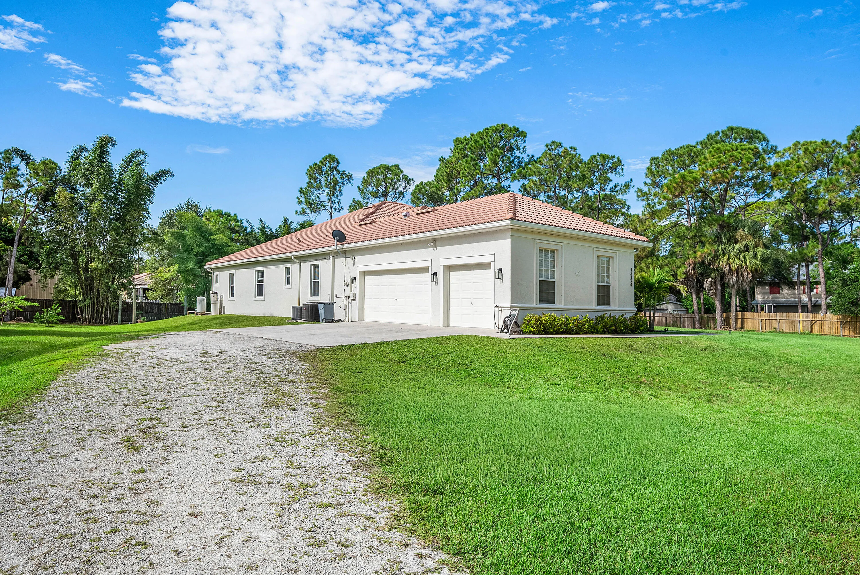 003-1317482ndLaneNorth-WestPalmBeach-FL-