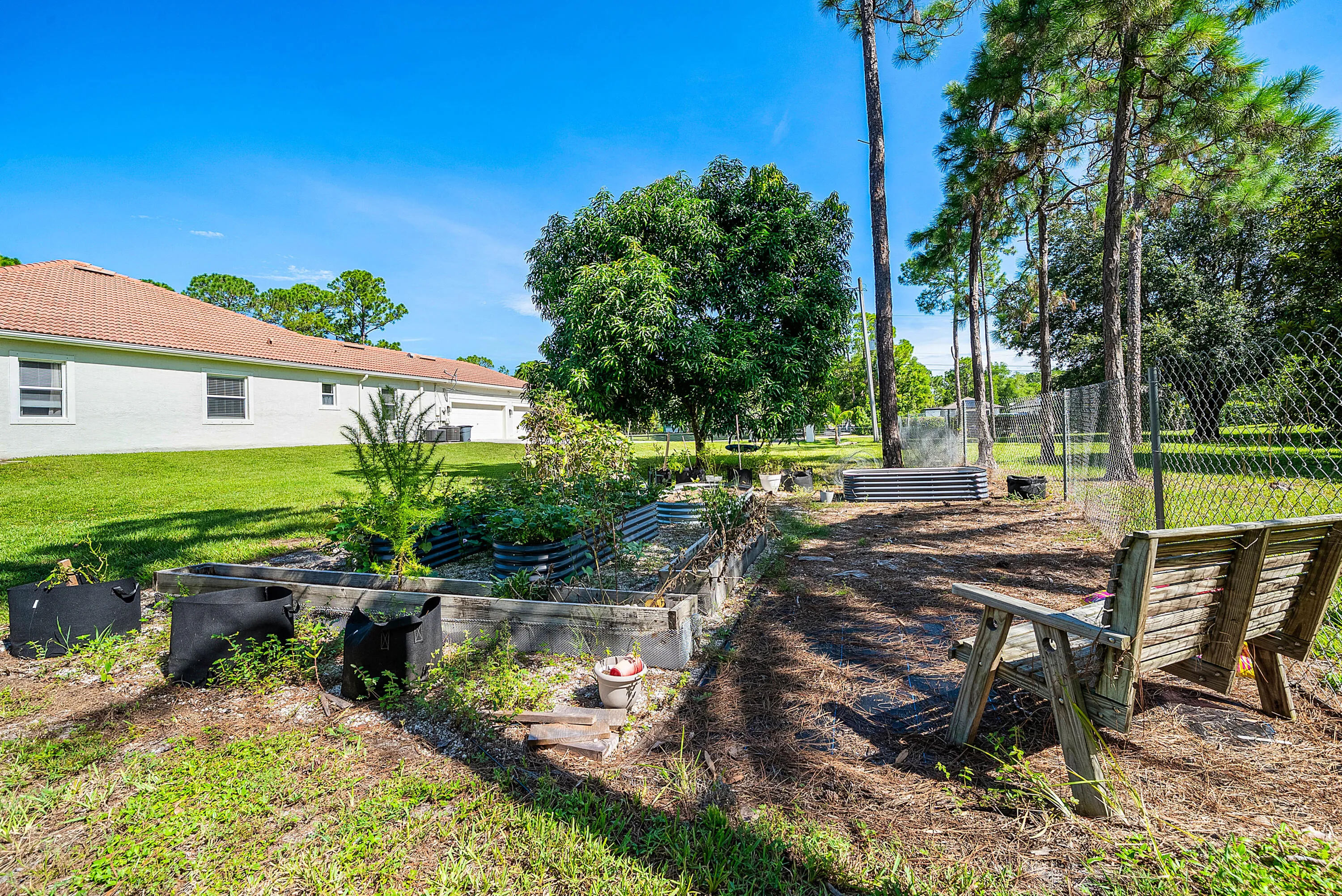 043-1317482ndLaneNorth-WestPalmBeach-FL-