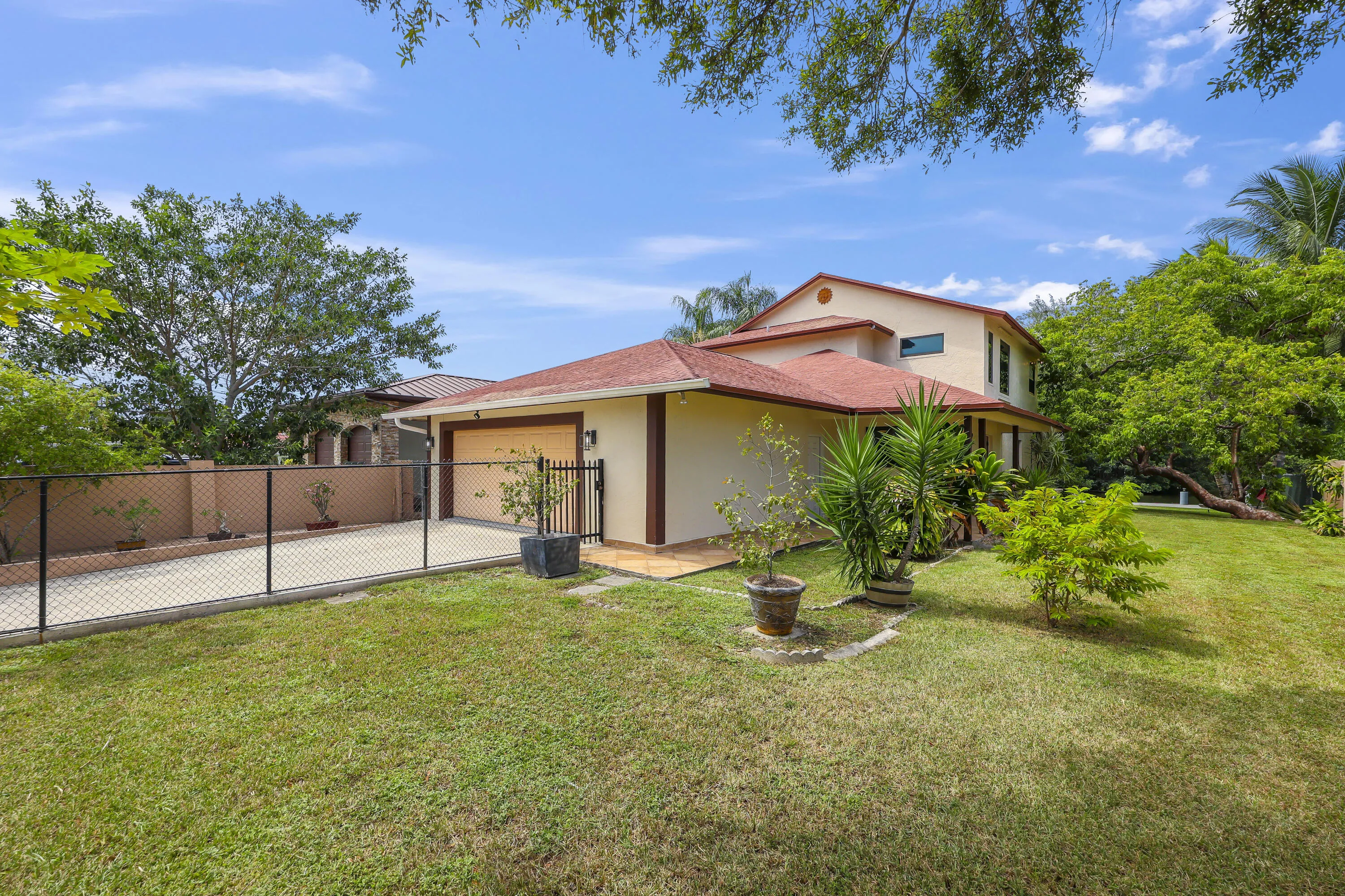 4406 SW 35th Ave - 4.jpg-FULL