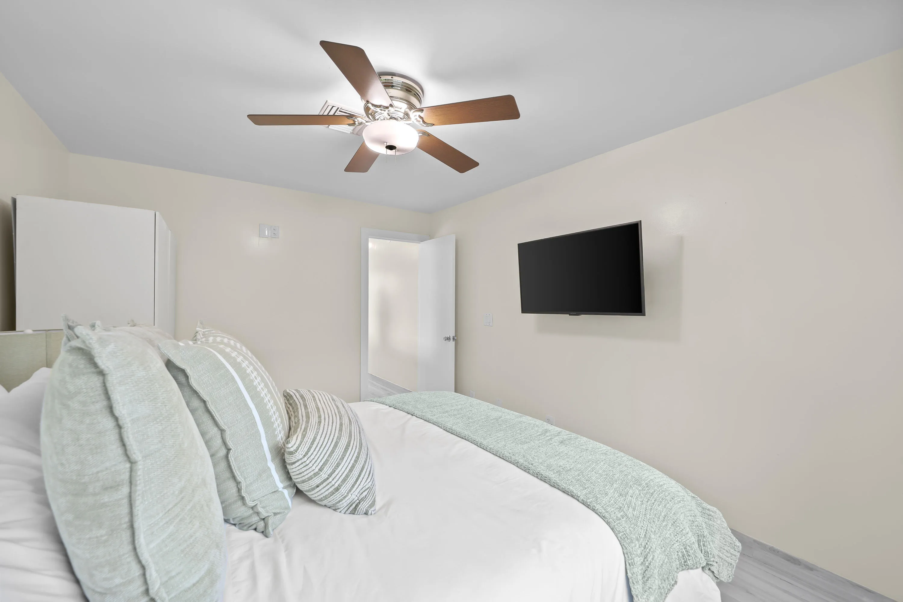 4406 SW 35th Ave - 41.jpg-FULL
